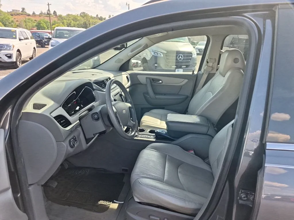 Used 2013 Gray Chevrolet 2LT image 22