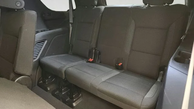 Used 2023 Summit White GMC SLE image 22