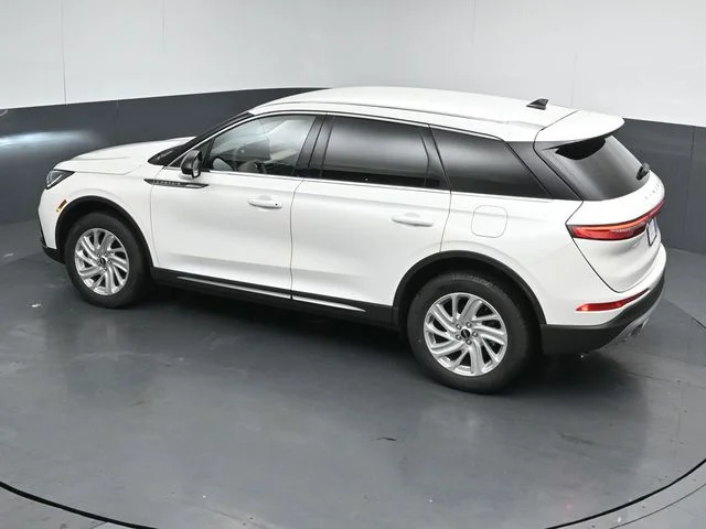 Used 2023 Pristine White Lincoln Standard image 44