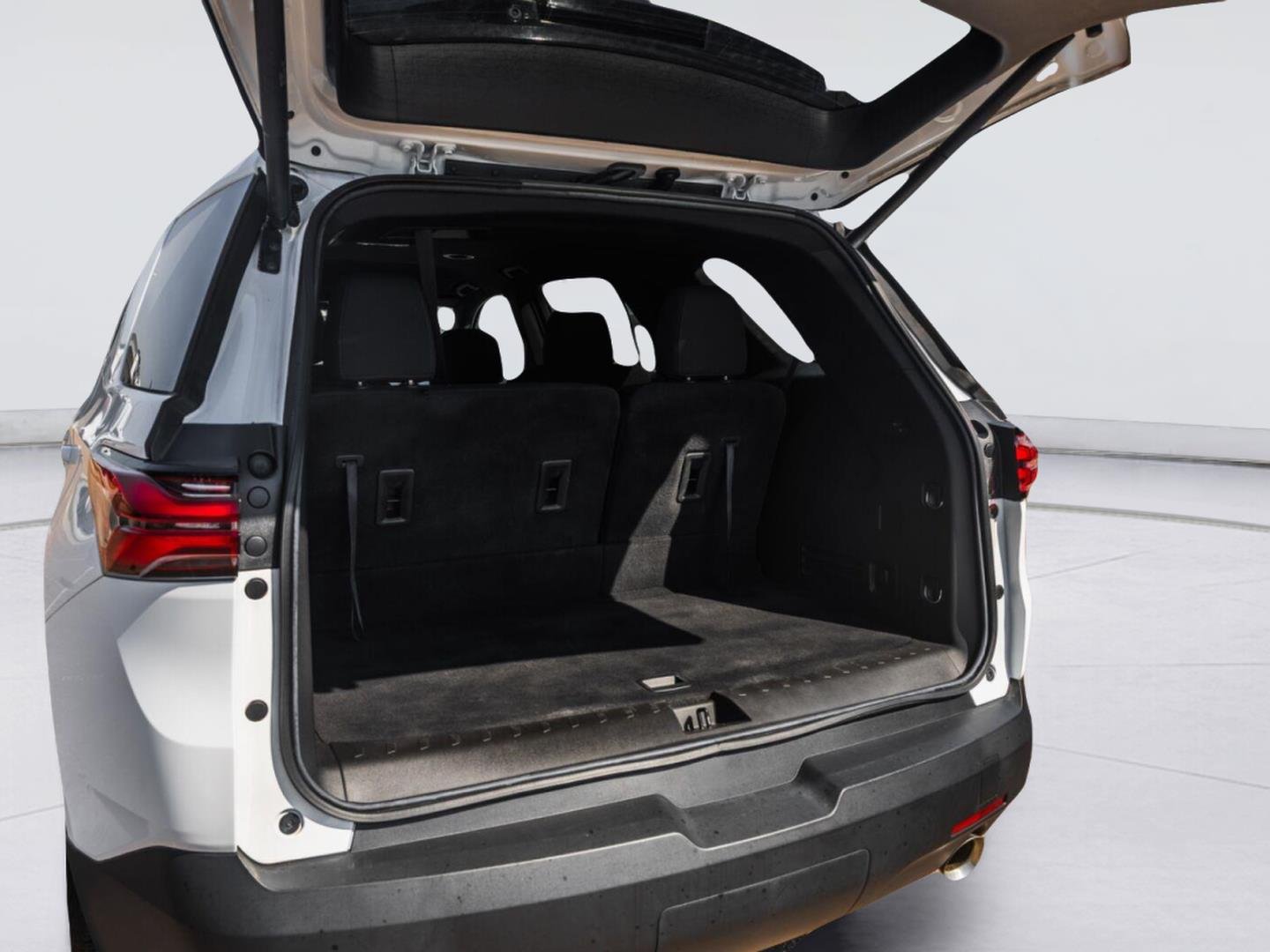 Used 2023 SUMMIT WHITE Chevrolet LT Cloth image 24