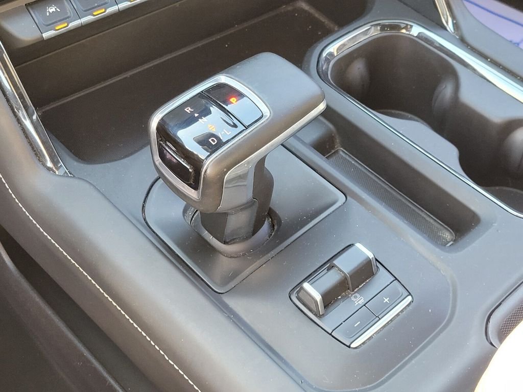 Used 2024 Silver GMC AT4X image 26
