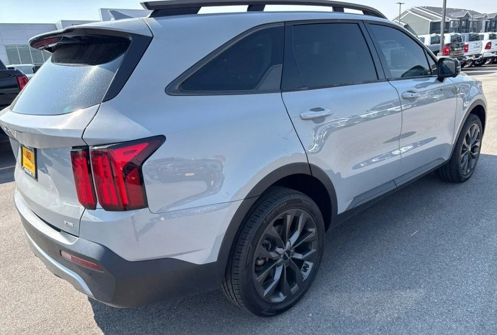 Used 2023 Gray Kia X-Line SX Prestige image 6