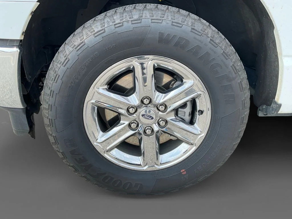Used 2025 White Ford XLT image 11