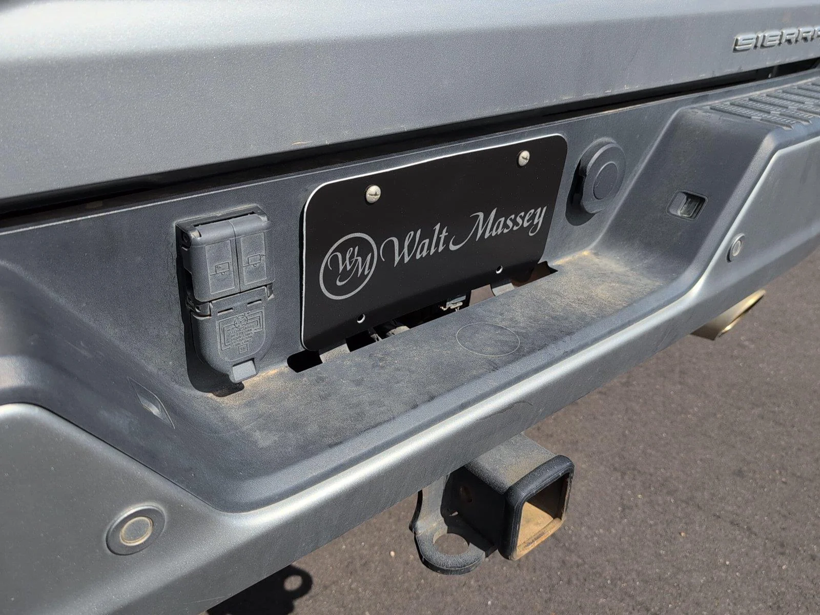 Used 2025 Sterling Metallic GMC Denali image 35