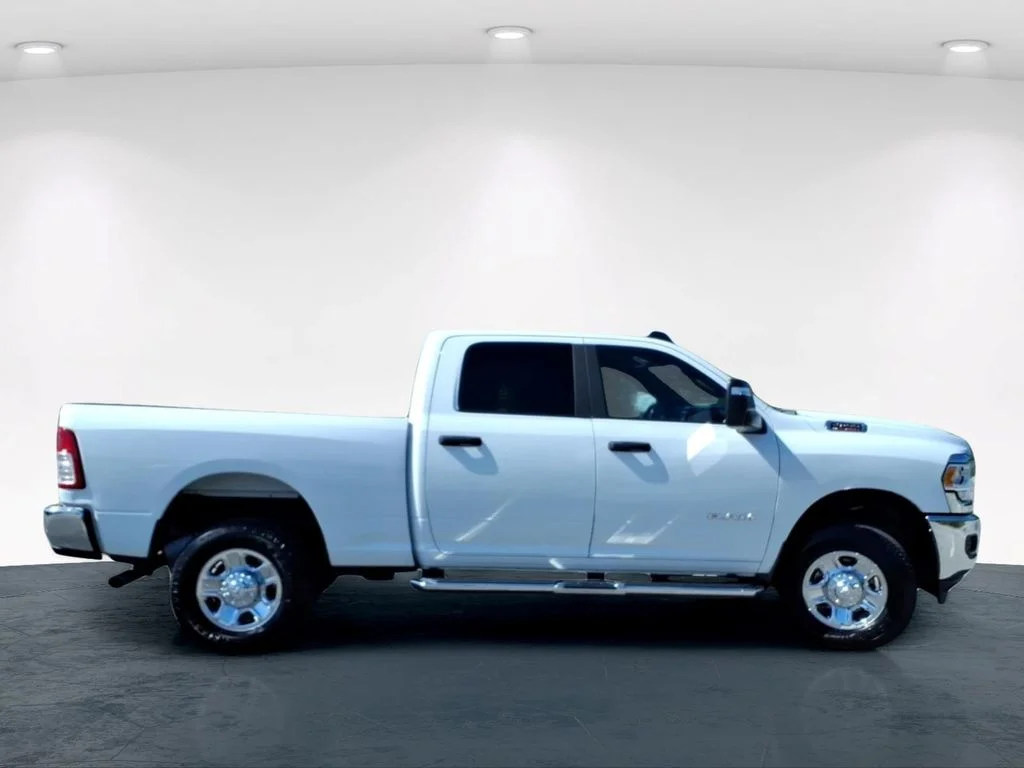 Used 2024 White Ram Big Horn image 7