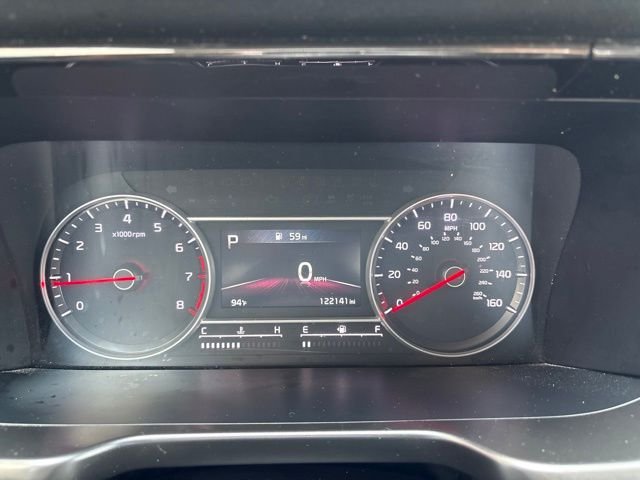 Used 2022 Sparkling Silver Kia LX image 11