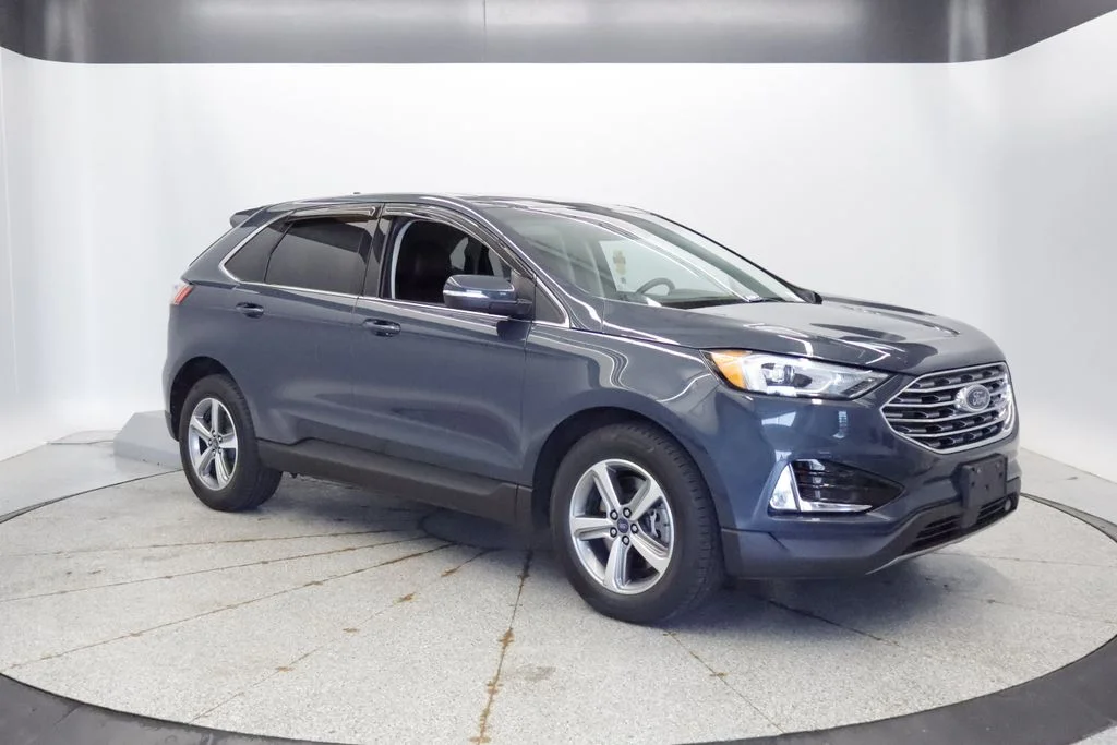 Used 2019 Green Ford SEL image 7