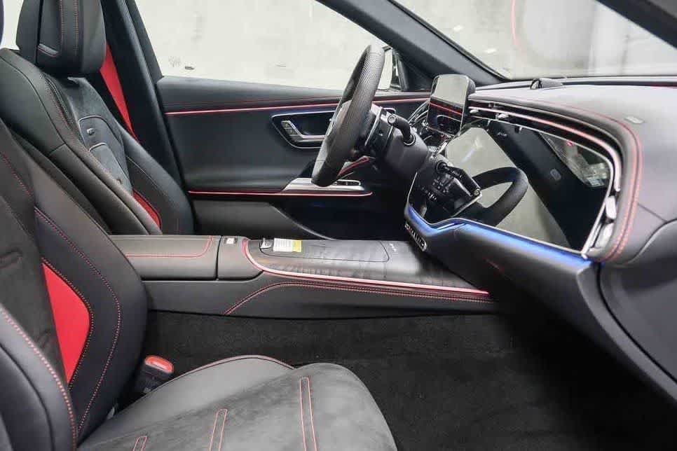 2026 Mercedes-Benz E-Class AMG E53 - Photo 18