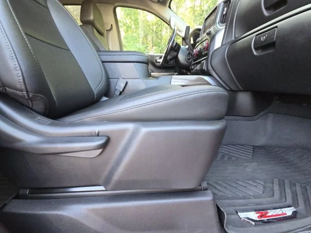 Used 2021 Red Chevrolet LT Trail Boss image 21