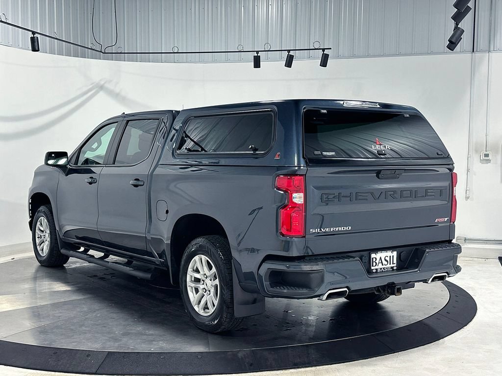 Used 2022 SHADOW GRAY METALLIC Chevrolet RST image 14