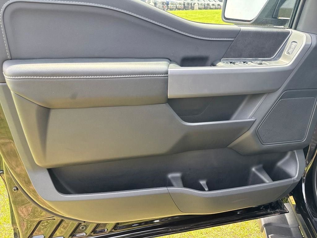 New 2026 Agate Black Metallic Ford XLT image 11