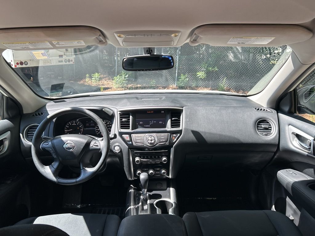 Used 2017 White Nissan SV image 29