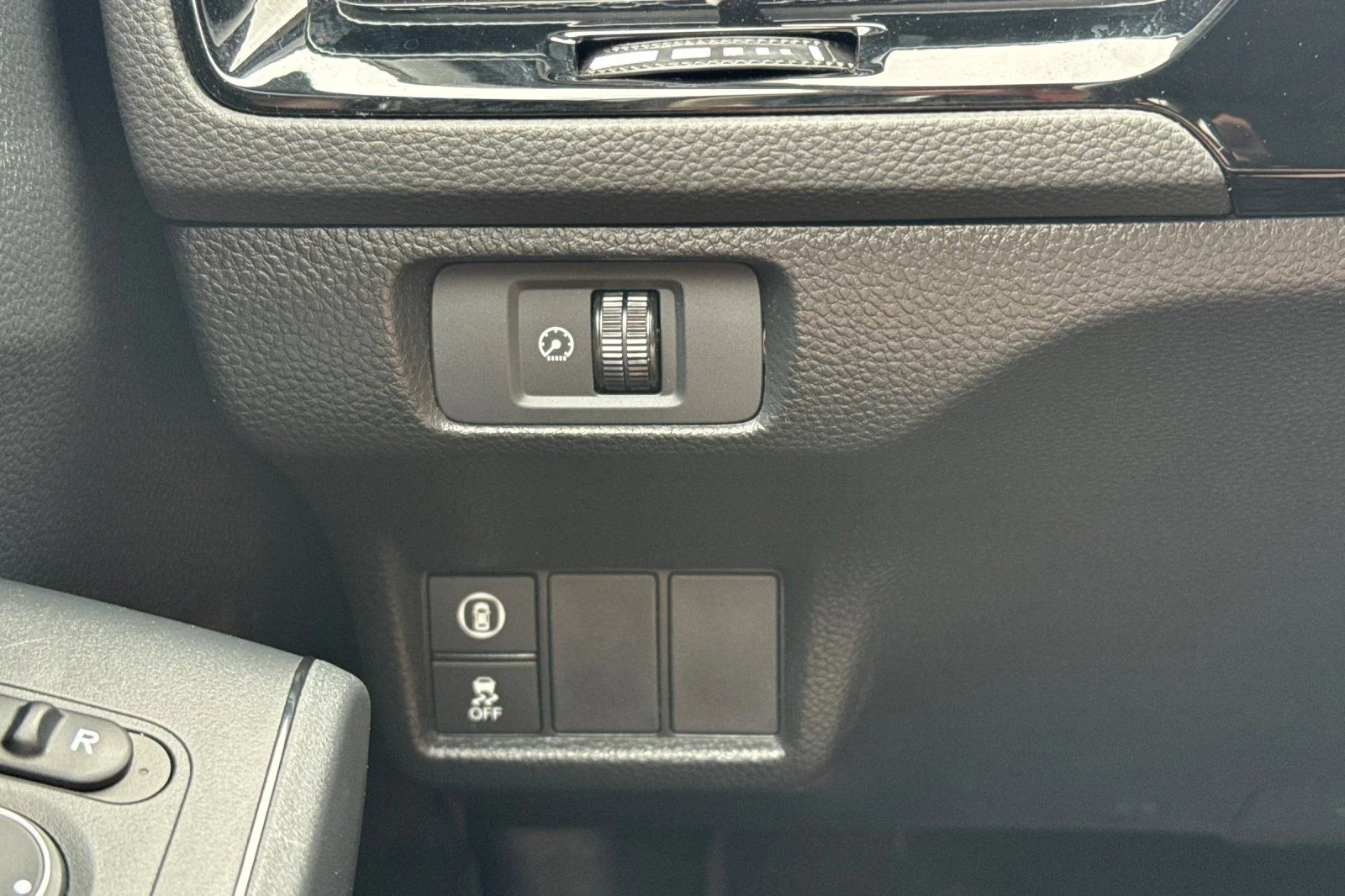 Certified Used 2023 White Honda LX image 24