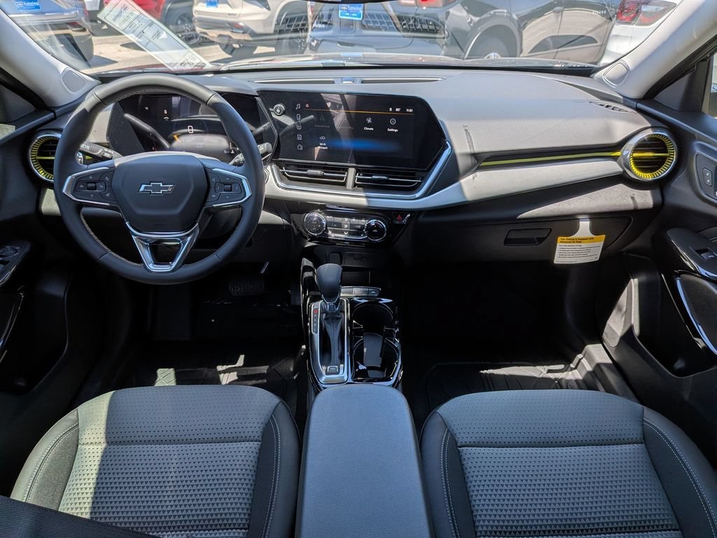 2026 Chevrolet Trax LT - Photo 25