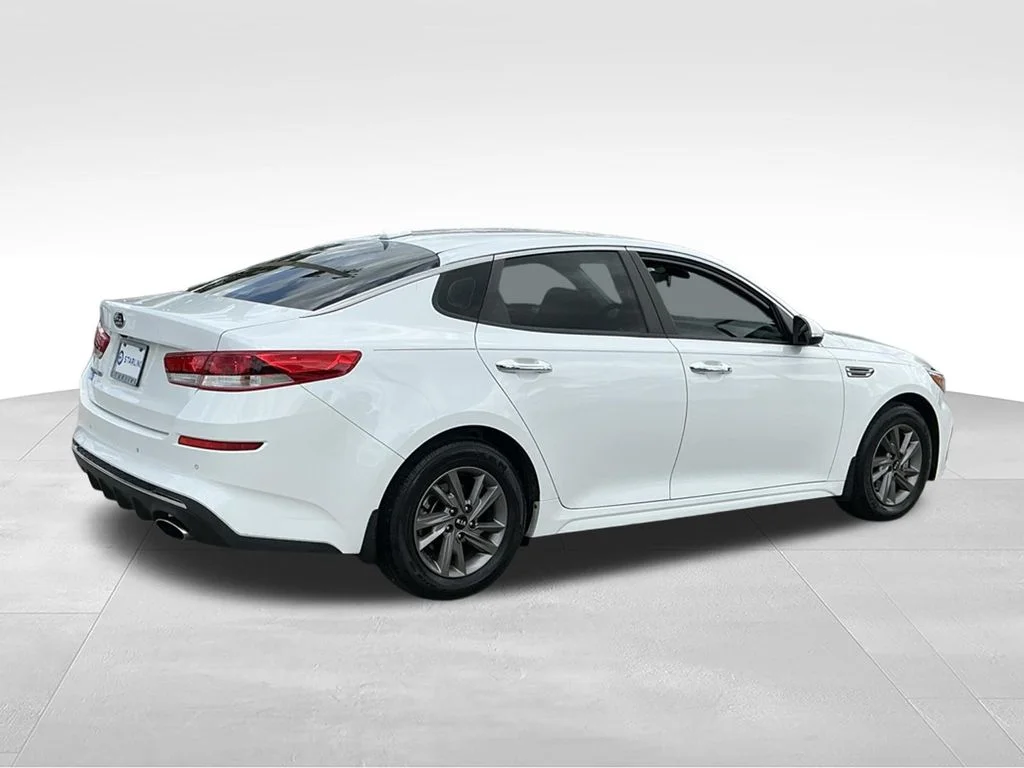 Used 2020 White Kia LX image 8