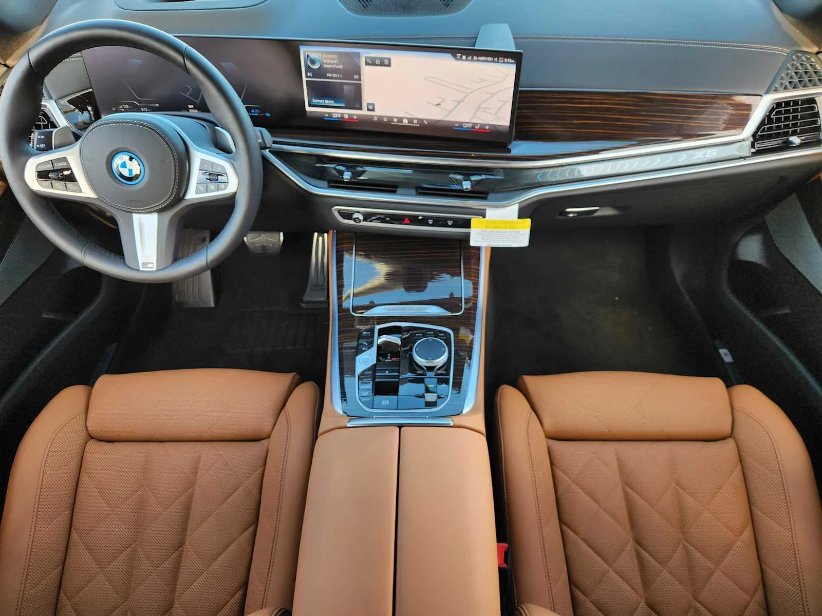 New 2026 Skyscraper Grey Metallic BMW xDrive50e image 6