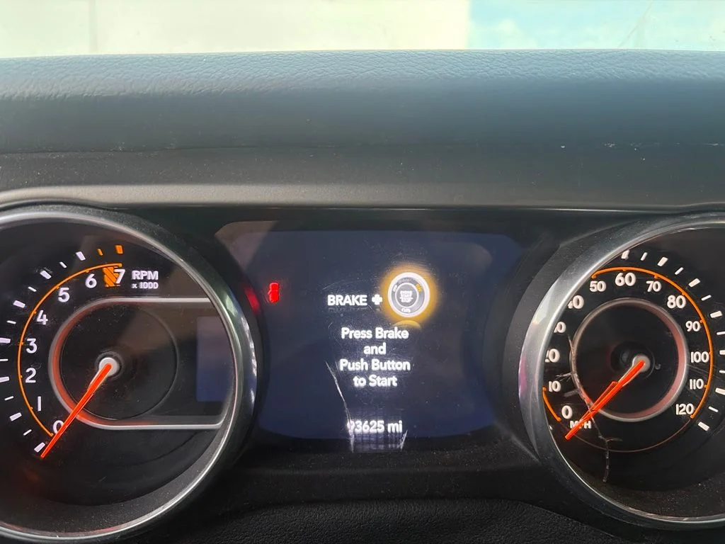 Used 2018 White Jeep Unlimited Sport S image 7