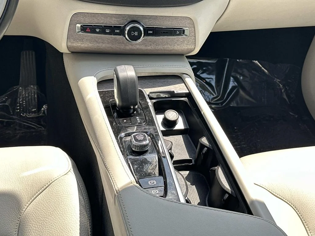 2023 Volvo XC90 Core - Photo 23