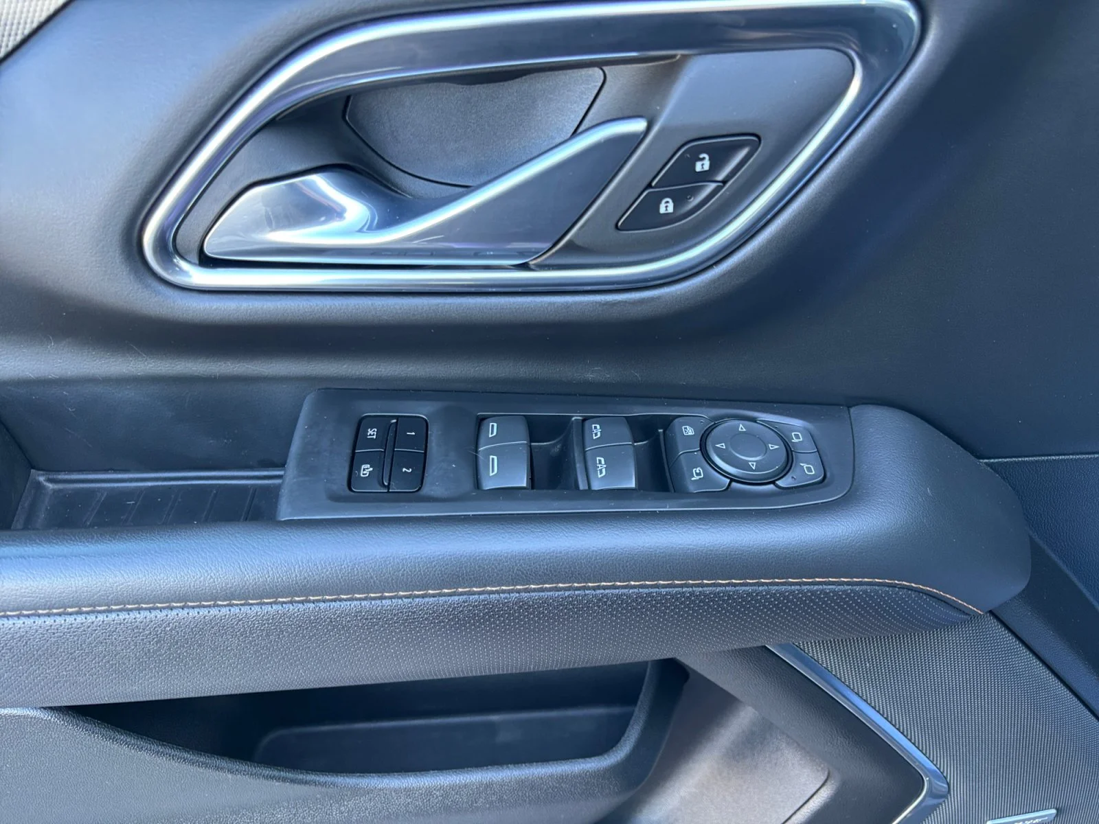 Used 2023 Black GMC AT4 image 11