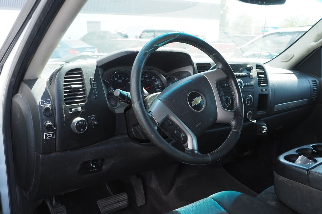 Used 2014 White Chevrolet LT image 5