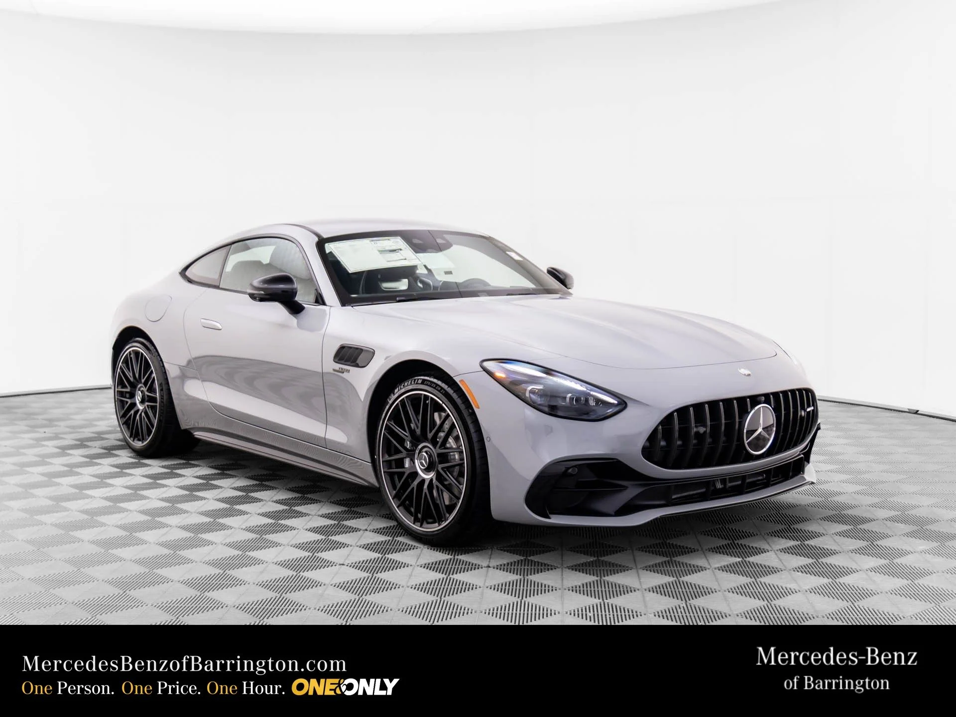 2025 Mercedes-Benz AMG GT Coupe 43 - Photo 8
