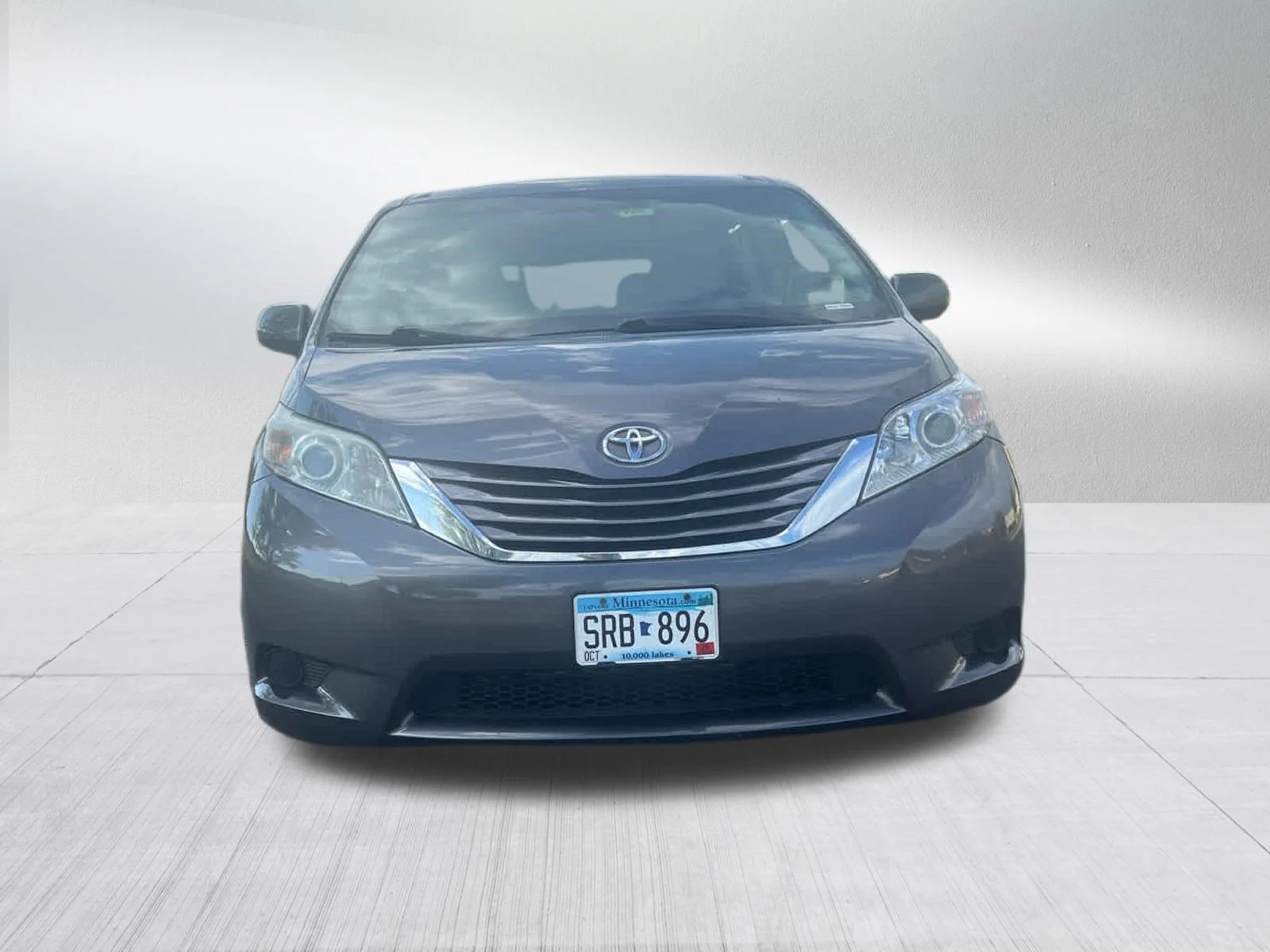 Used 2015 Toyota Sienna LE with VIN 5TDKK3DC1FS671790 for sale in Minneapolis, MN