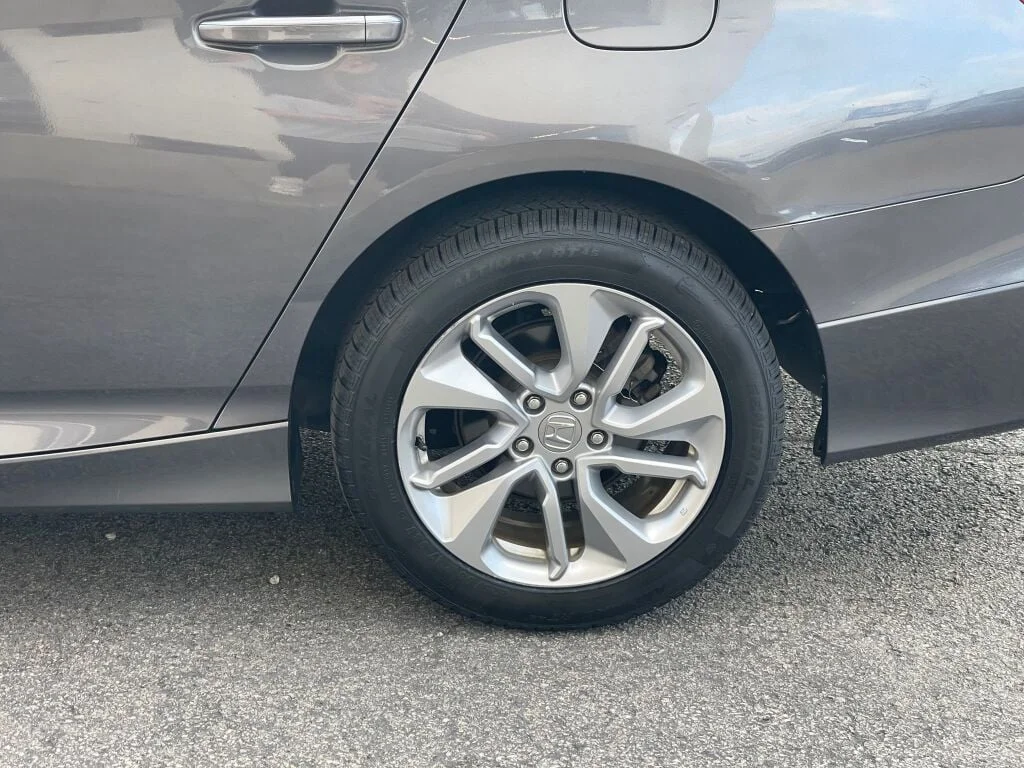 Certified Used 2018 Modern Steel Metallic Honda LX 1.5T image 35