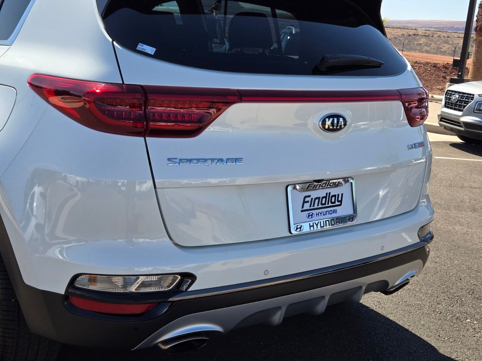 Used 2022 White Kia SX image 5
