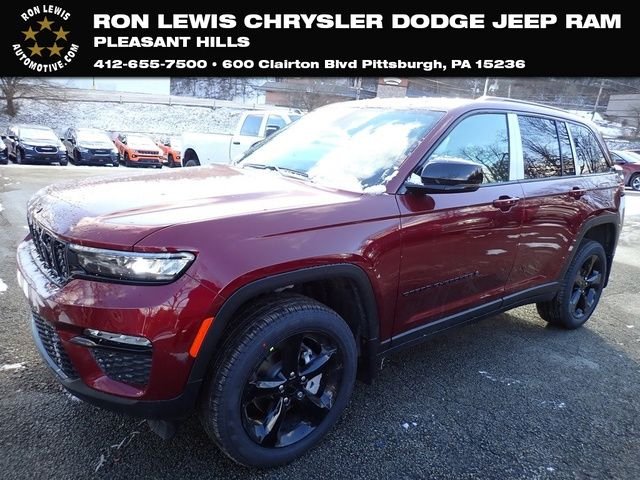 New 2025 Velvet Red Pearl-Coat Exterior Paint Jeep Limited image 1