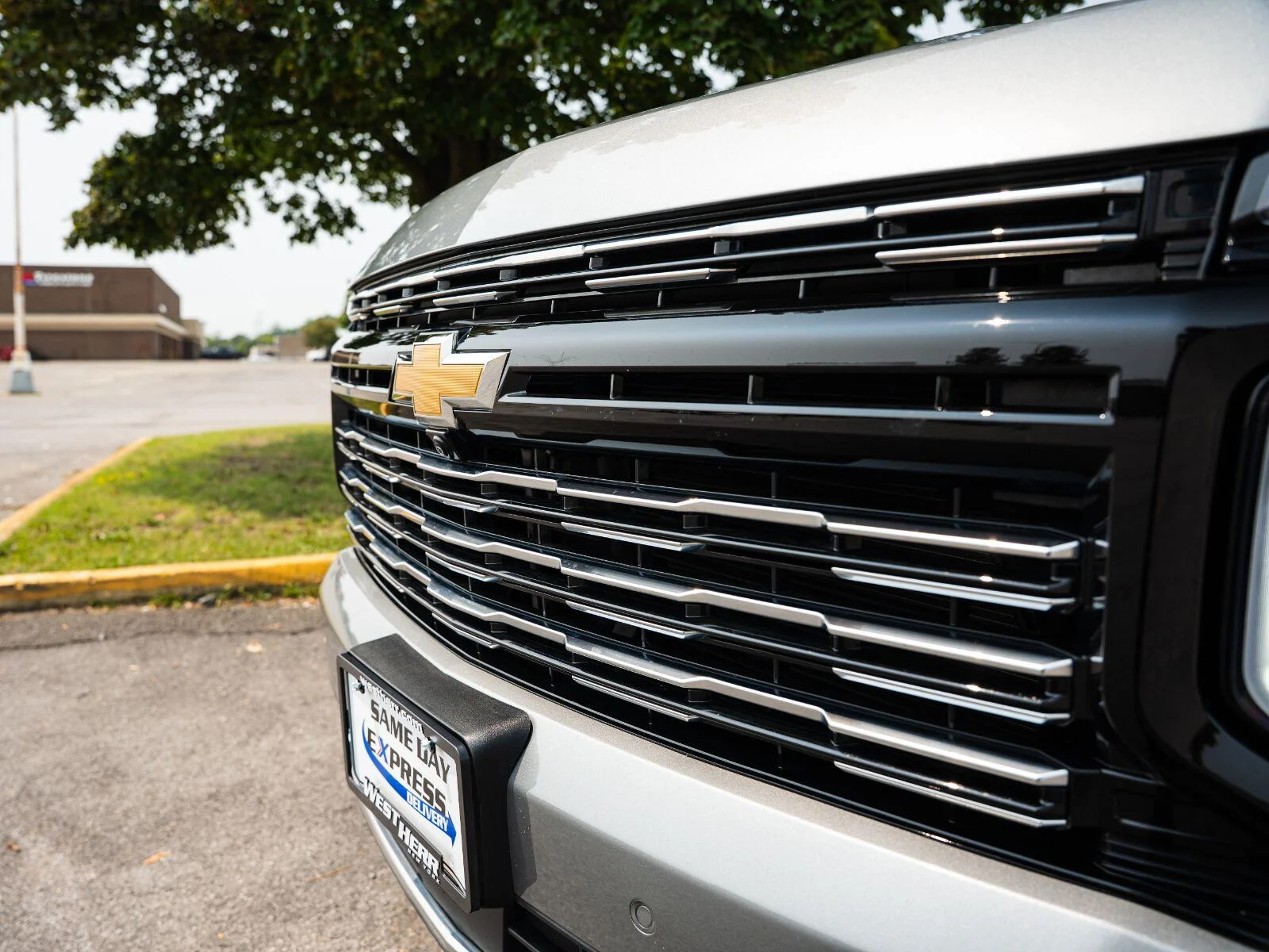 Used 2025 Sterling Gray Metallic Chevrolet High Country image 11
