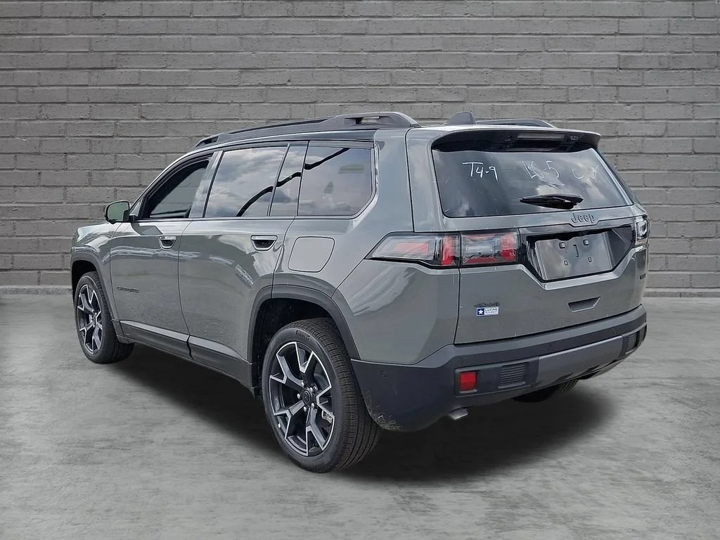 New 2026 Sting-Gray Clearcoat Jeep Overland image 6