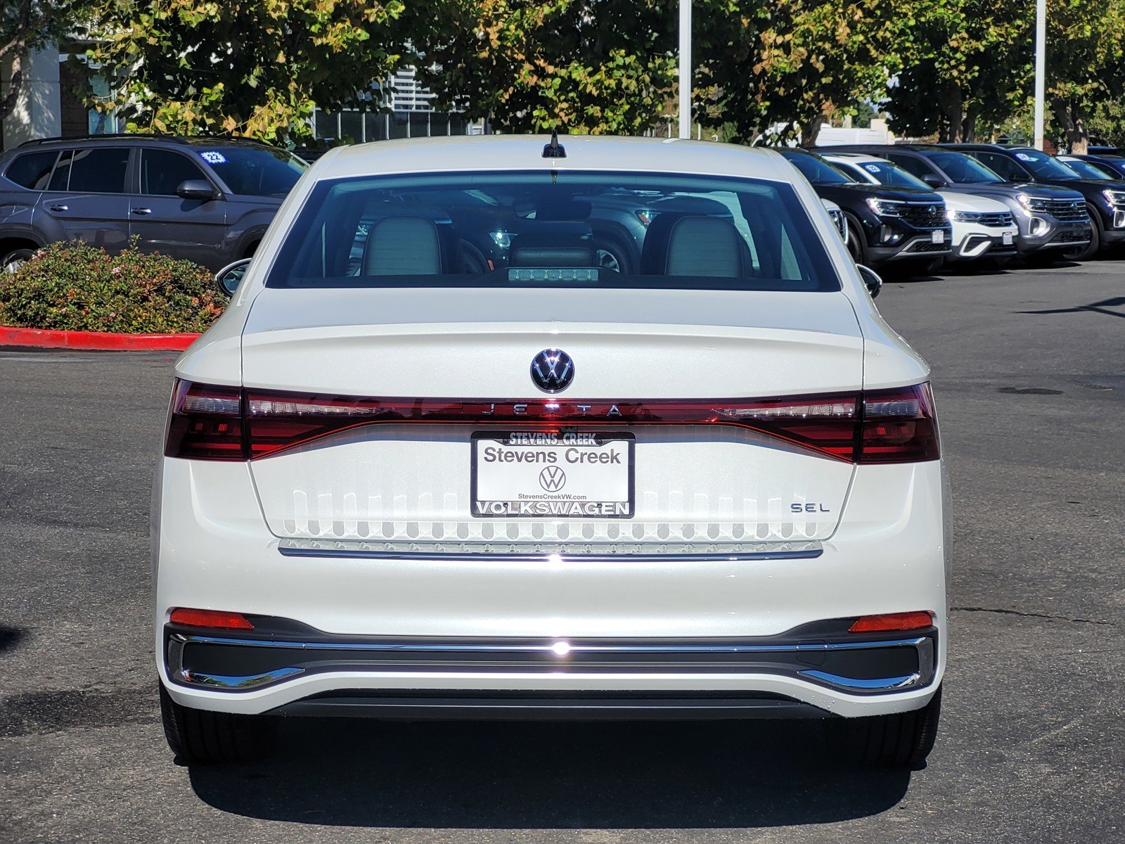 2025 Volkswagen Jetta SEL - Photo 5