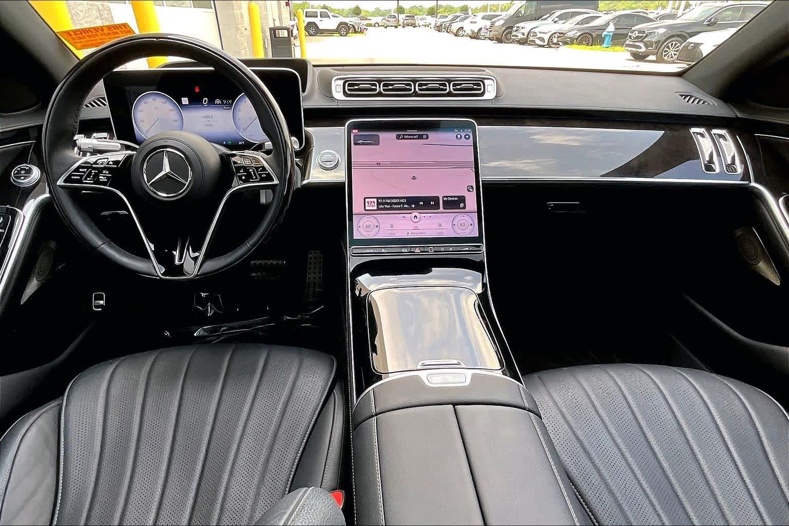 Used 2022 Obsidian Black Mercedes-Benz S 580 image 14