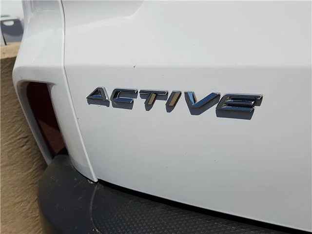 Used 2024 White Ford Active Front-Wheel Drive image 6