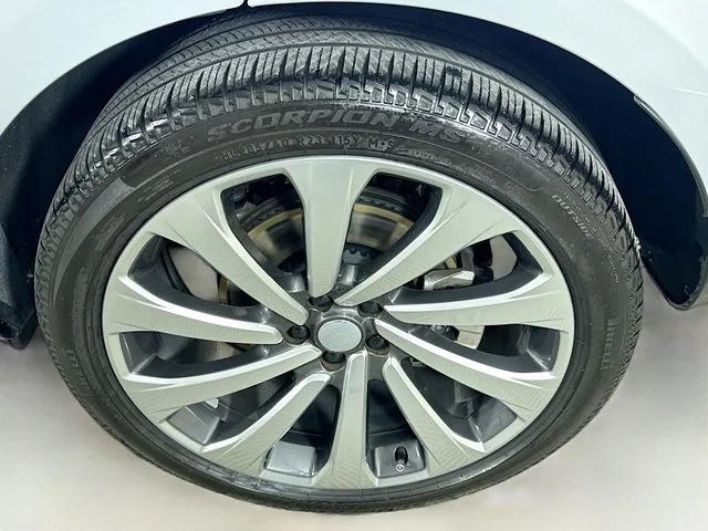 Certified Used 2025 Silver Land Rover SE image 33