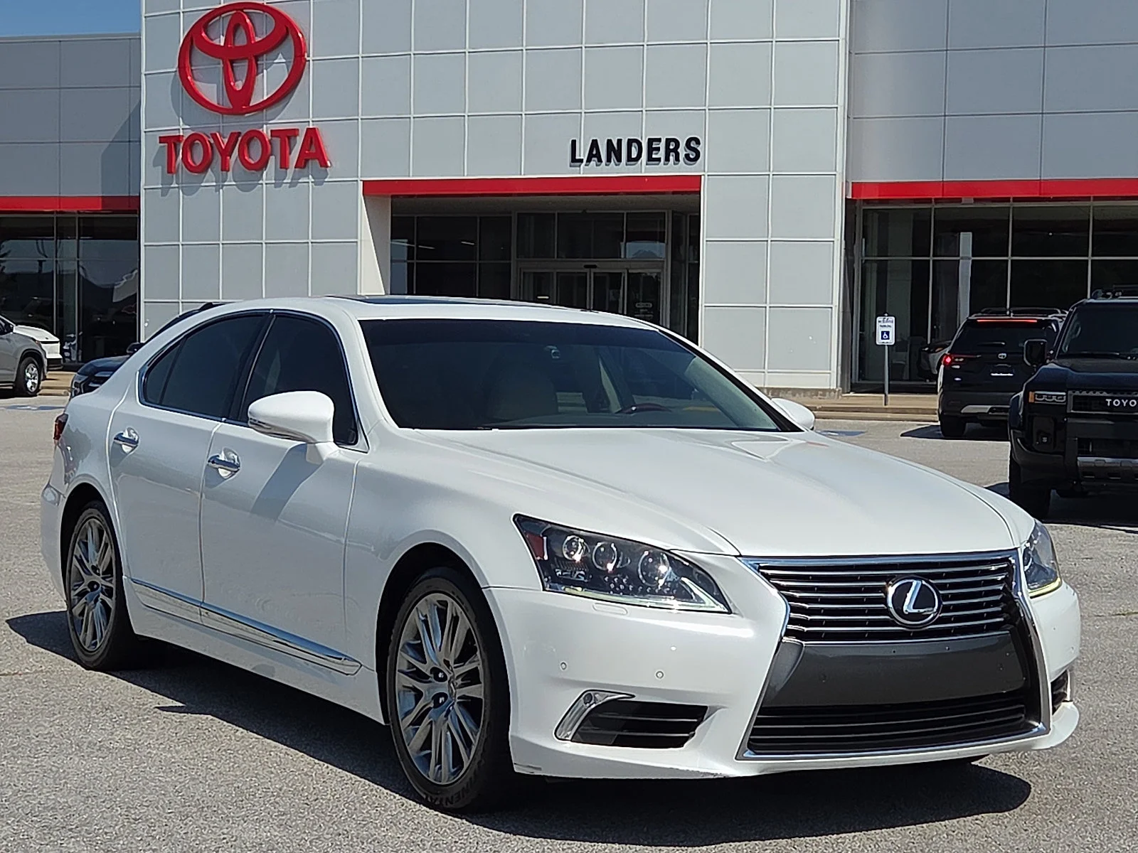 2013 Lexus LS 500 460's photo