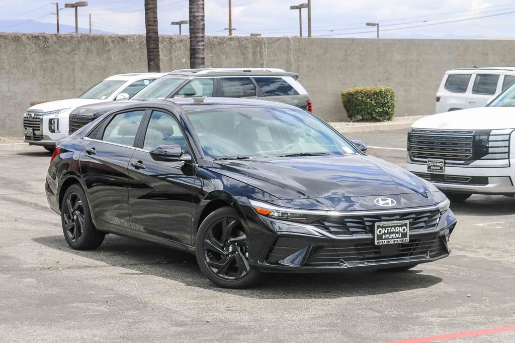 New 2026 Black Hyundai SEL Sport image 2
