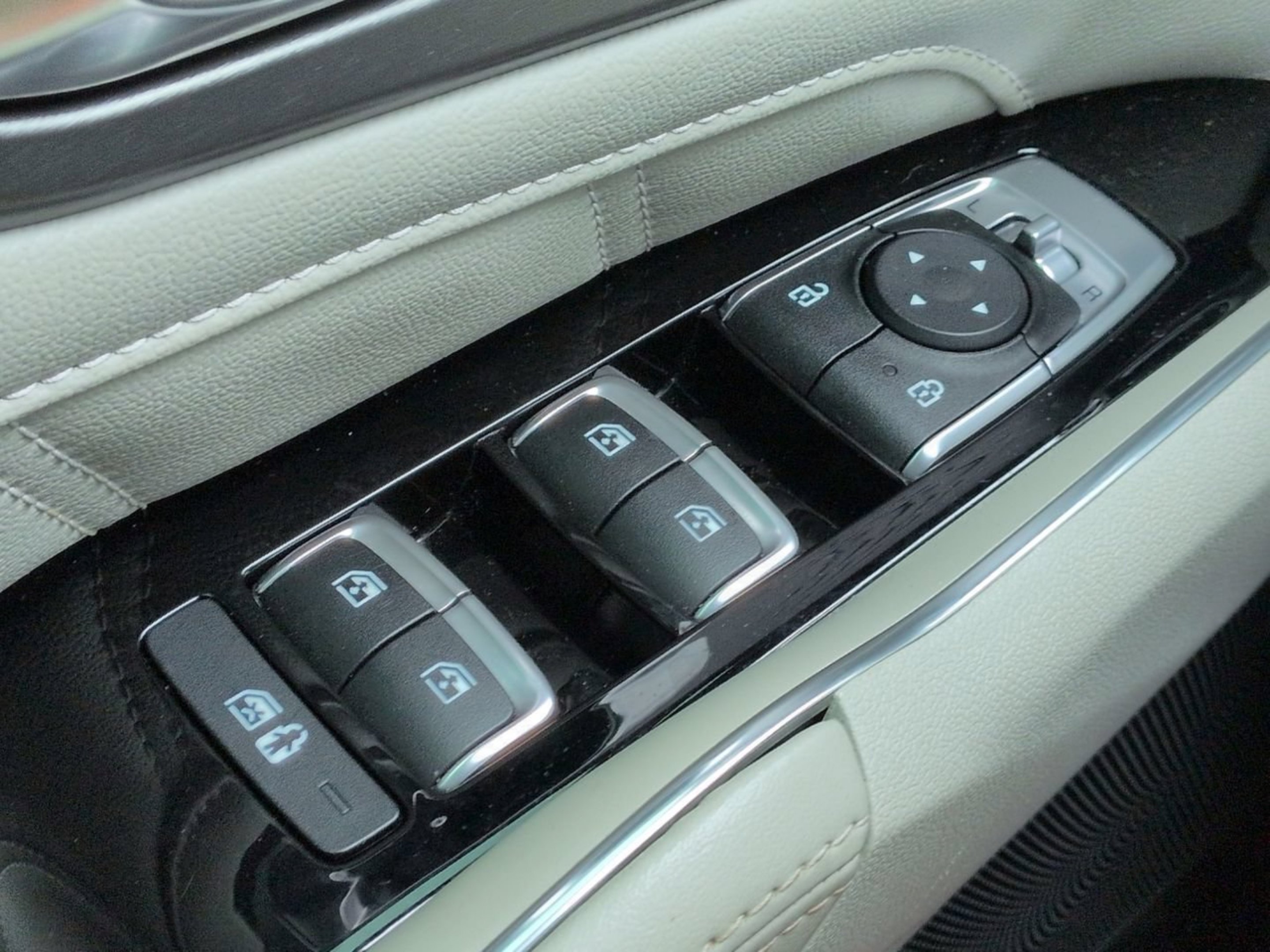 Certified Used 2021 Gravity Grey Kia SX image 25