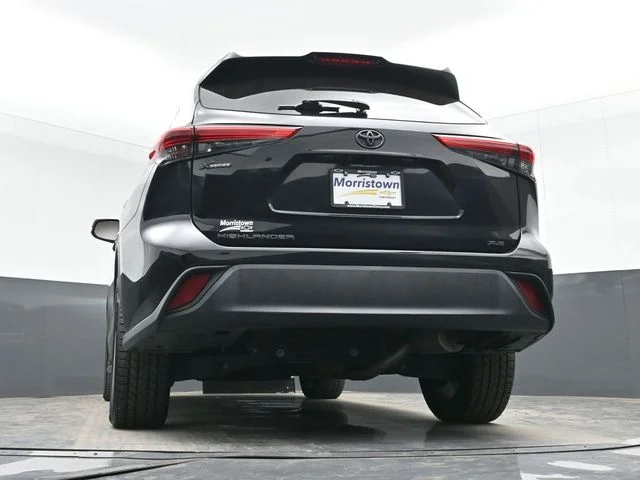 Used 2021 Black Toyota XLE image 38