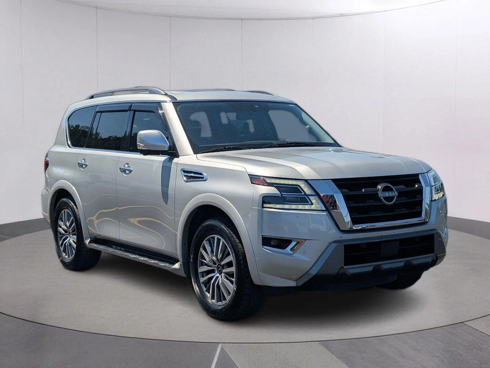 Used 2023 Brilliant Silver Metallic Nissan SL image 8