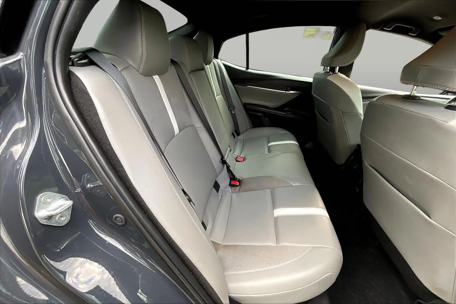 Used 2025 Underground Toyota SE image 20