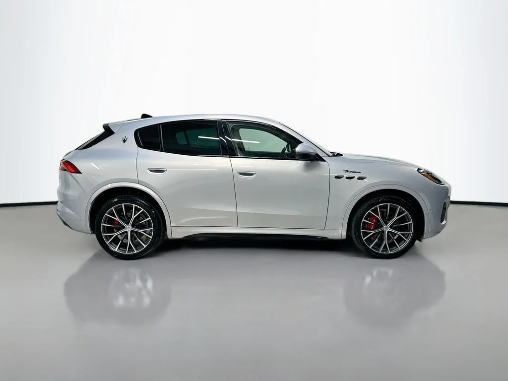 Used 2023  Maserati Modena image 8