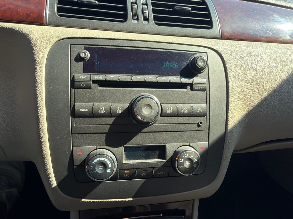 Used 2008 Red Buick CXL image 18