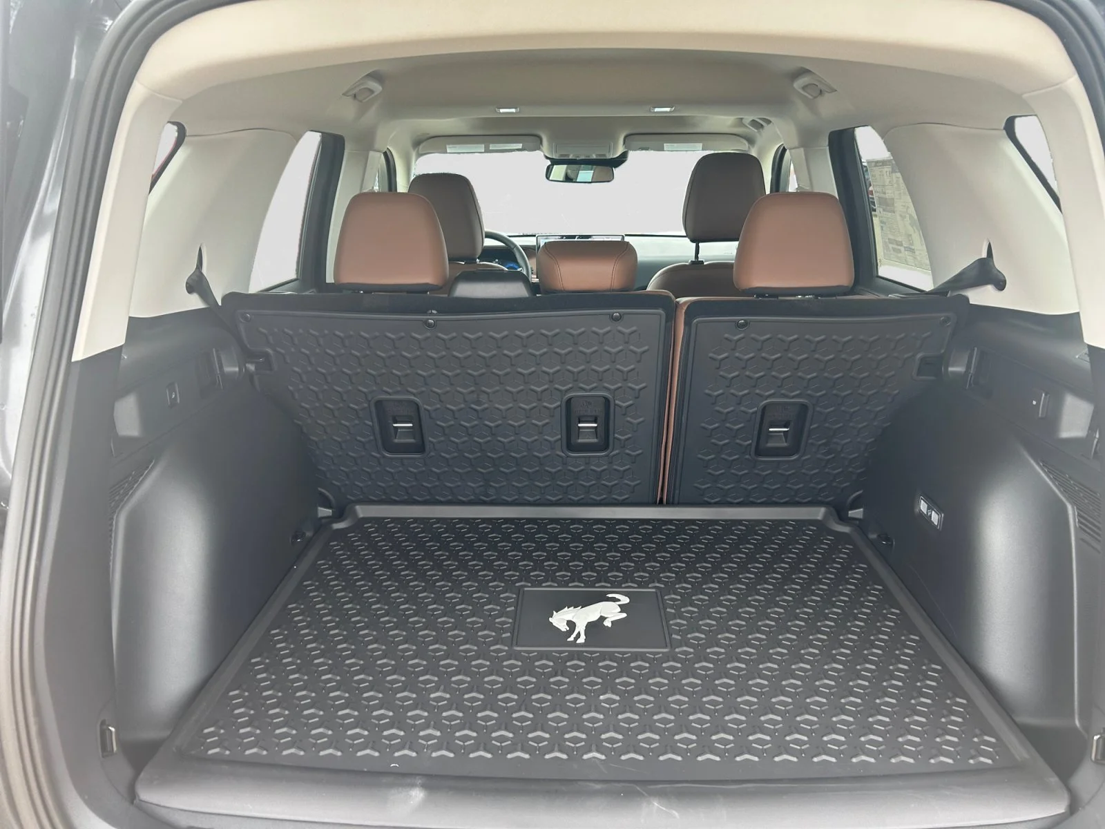 New 2026 Carbonized Grey Metallic Ford Outer Banks image 10