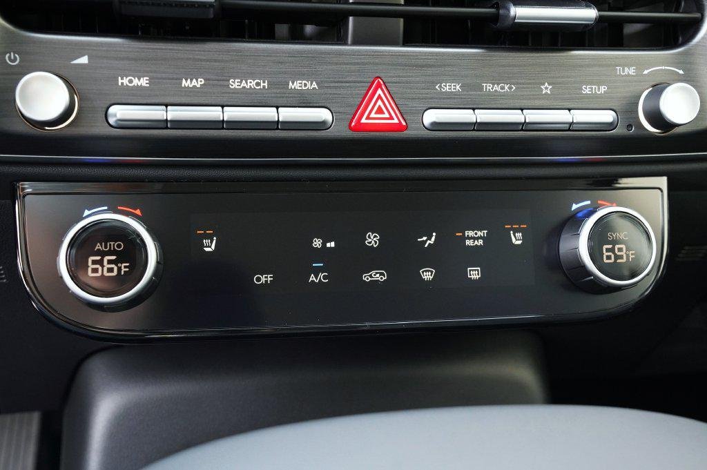 New 2027 Pacific Sapphire Pearl Hyundai SEL image 19