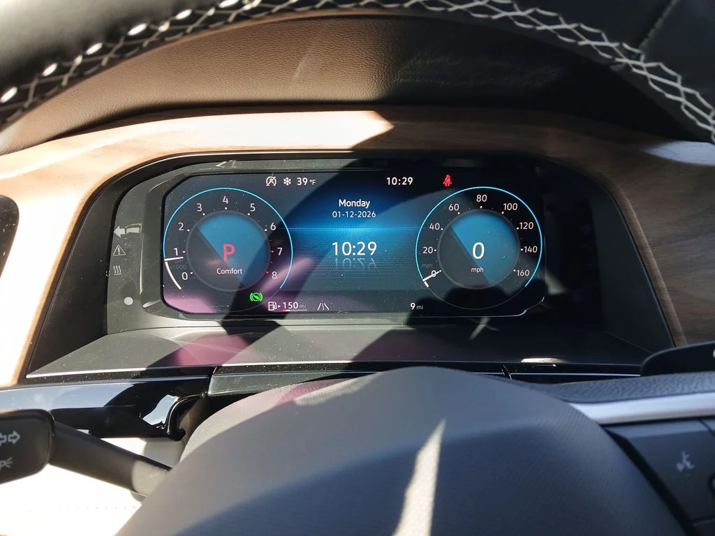 New 2026 Black Volkswagen 2.0T SE w/Technology image 15
