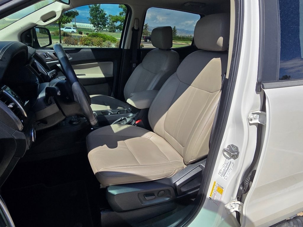 Used 2019 White Platinum Tri-Coat Ford LARIAT image 15