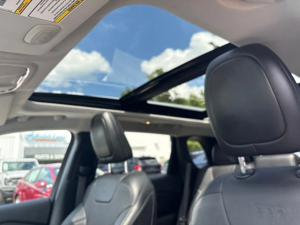 Used 2021 Red Jeep Limited image 25