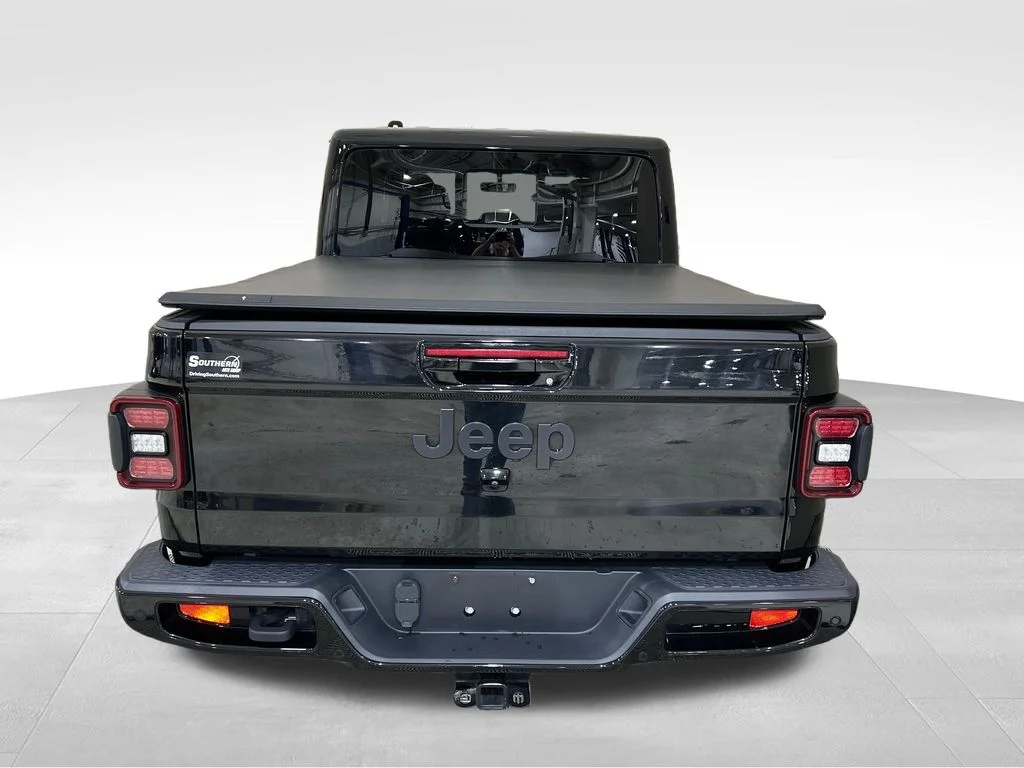 Used 2023 Black Jeep Overland image 4