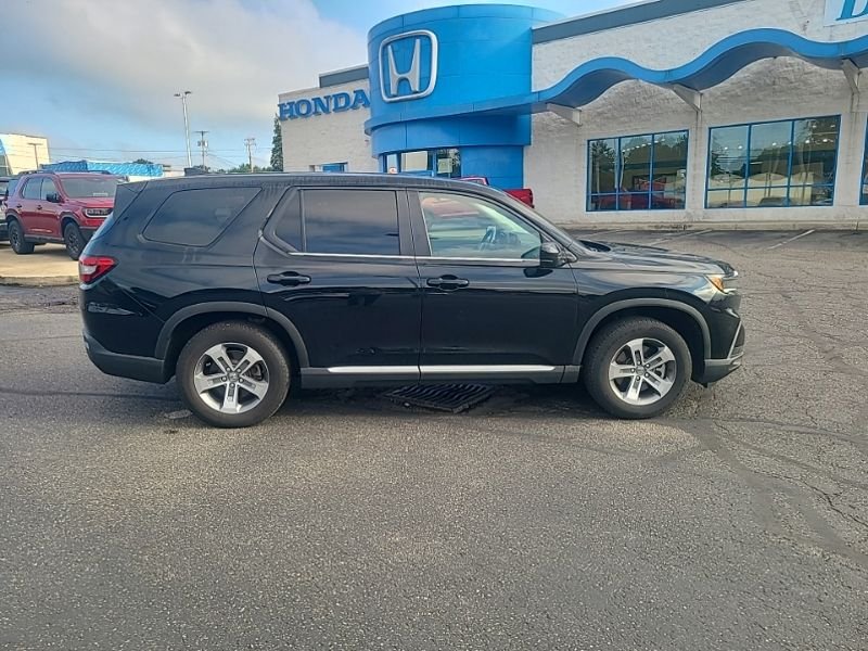 Used 2024  Honda EX-L image 6